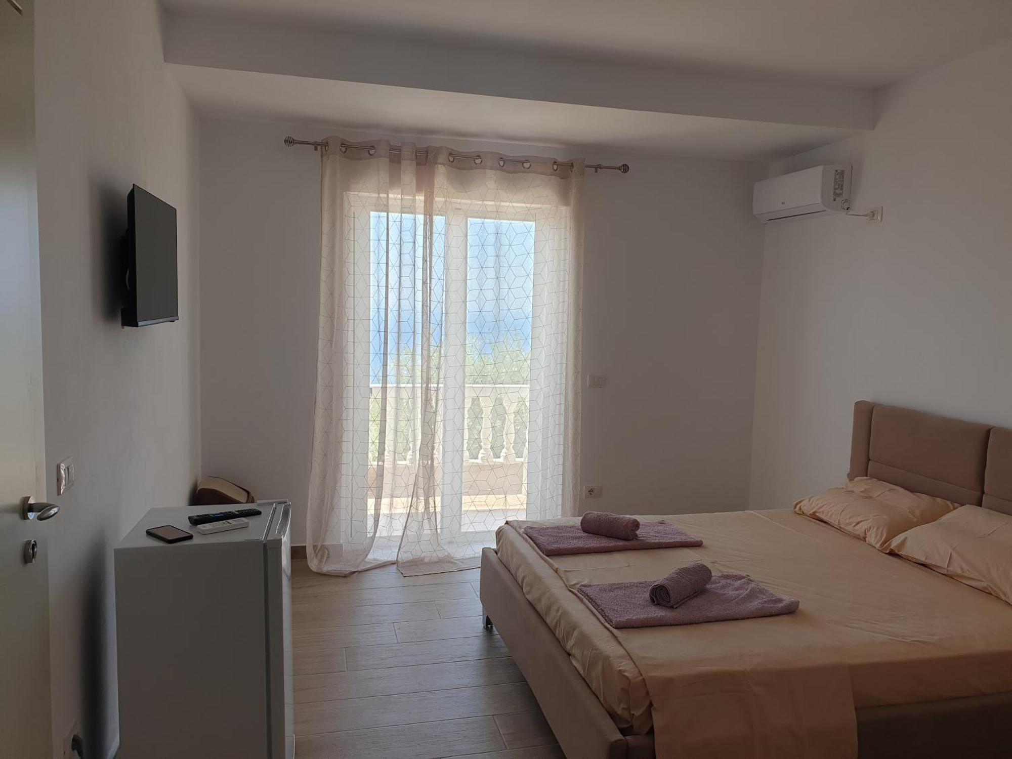 Rooms By George Dhërmi Extérieur photo