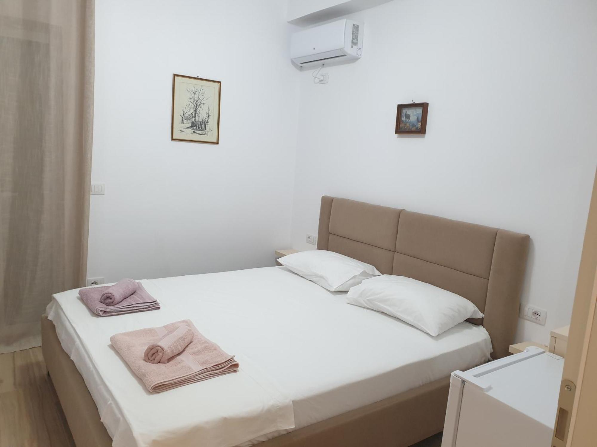 Rooms By George Dhërmi Extérieur photo